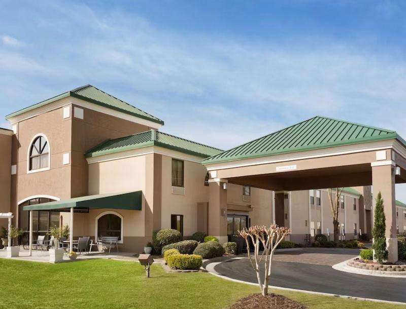Spark By Hilton Spring Lake Fayetteville Kültér fotó